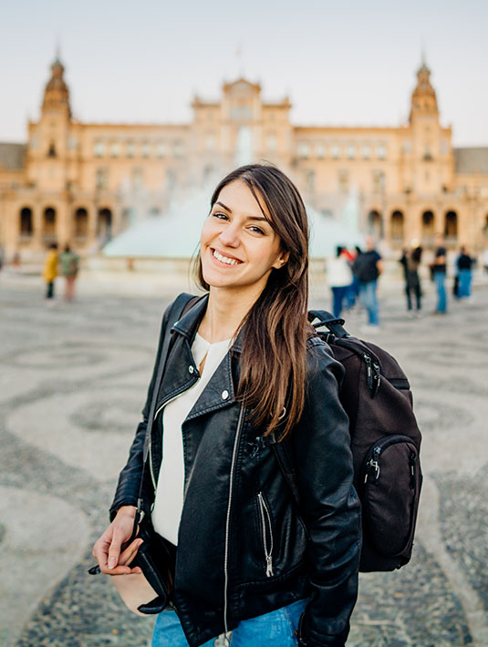 Studente in Plaza de España a Siviglia, Andalusia