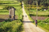 Pèlerins sur le chemin de Saint-Jacques vers Finisterre et Muxía