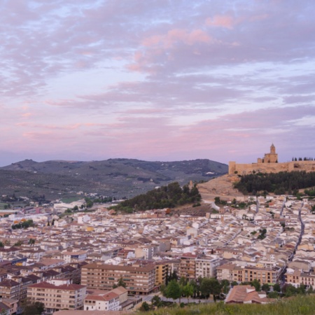 Panoramablick auf Alcalá la Real (Jaén, Andalusien)