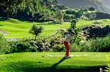Giocatore sul campo da golf La Zagaleta a Malaga, Andalusia