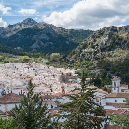 Panoramablick auf Grazalema in Cádiz (Andalusien)