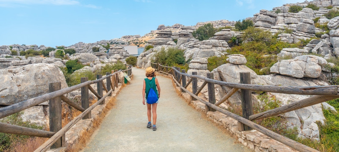 Turista no Torcal de Antequera, Málaga