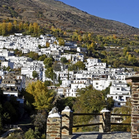 Panorama Trévelez (prowincja Grenada, Andaluzja)