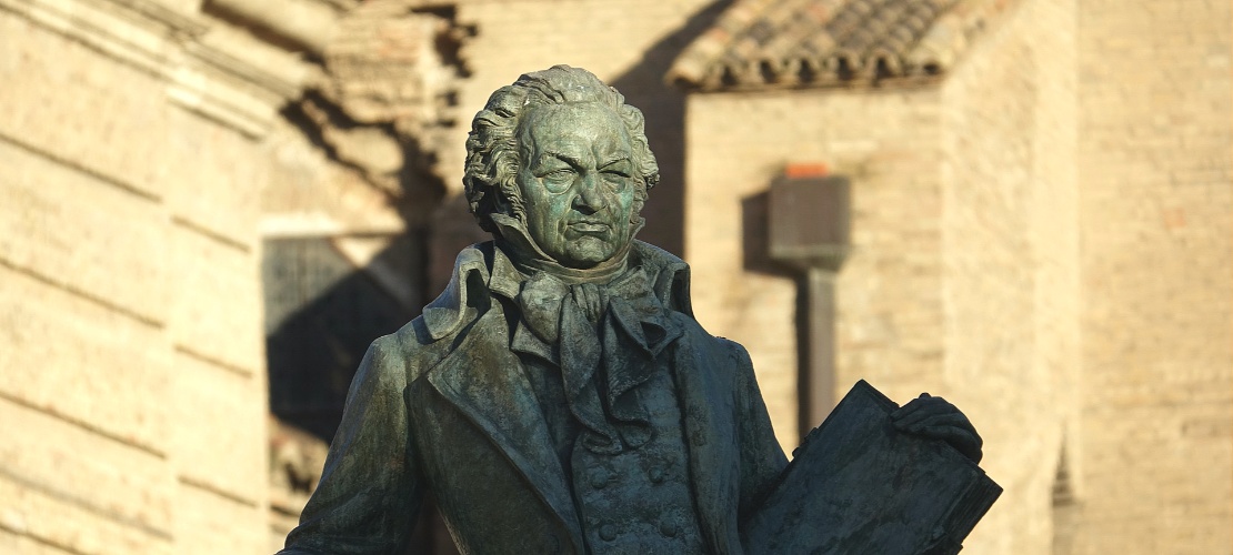Estatua de Francisco de Goya en la Plaza Nuestra Señora del Pilar de Zaragoza, Aragón