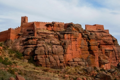 Vue générale du château de Peracense à Teruel, en Aragon