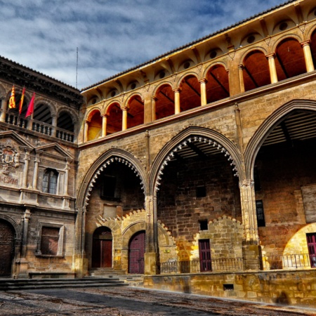 Plaza de España w Alcañiz