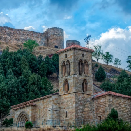 Ermitage de Santa Cecilia et château d’Aguilar de Campoo (province de Palencia, Castille-León)