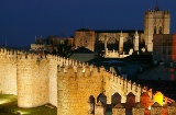 Vue générale d'Ávila (Castille-León) et de ses remparts