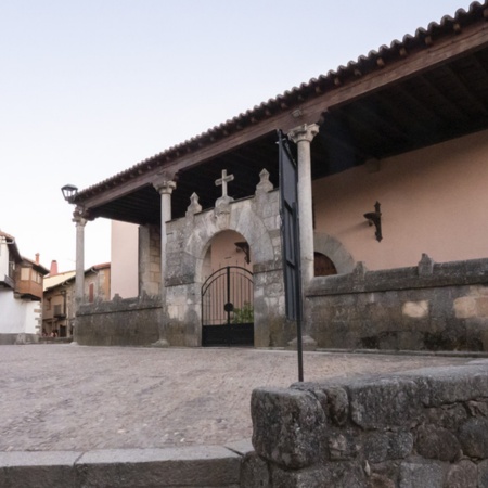 Church of Santiago and San Ginés de Arlés in Miranda del Castañar (Salamanca, Castilla y León)