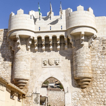 Puerta de Santa María in Hita (Guadalajara, Kastilien-La Mancha)