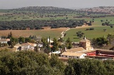 Vedute di Las Virtudes e della plaza de toros quadrata di Santa Cruz de Mudela