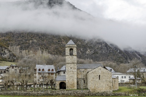 Kirche Sant Feliú in Barruera (Lleida, Katalonien)