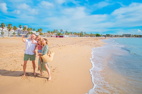 Regueral Beach, Cambrils