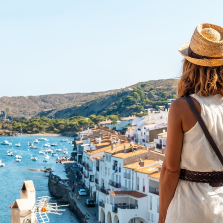 Turista em Cadaqués (Girona, Catalunha)