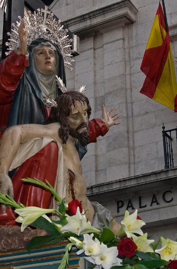 Image de La Pietà pendant une procession. Semaine Sainte de Valladolid