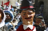 Défilé de <i>cabezudos</i> pendant les fêtes de l'Ascension.