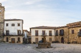 Plaza Mayor di San Martín de Trevejo (Cáceres, Estremadura)