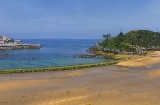 Panoramica di Lekeitio e l’isola di San Nicolás, a Bizkaia (Paesi Baschi)