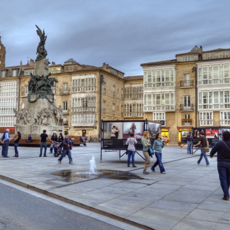 Plaza de la Virgen Blanca, a Vitoria Gasteiz (Álava, Paesi Baschi)