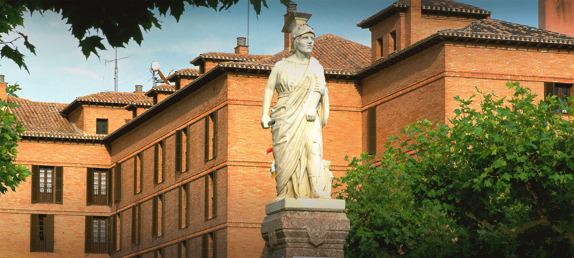 Veduta esterna del Parador de Calahorra Veduta esterna del Parador de Calahorra