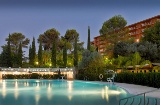Blick auf das Parador de Córdoba mit Pool