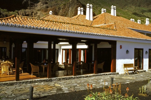 Vue extérieure du Parador de El Hierro