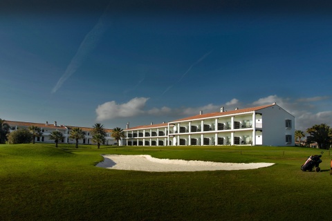 Veduta dell'esterno e del campo da golf del Parador de Málaga Golf
