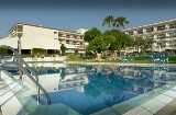 Veduta esterna e piscina del Parador de Nerja