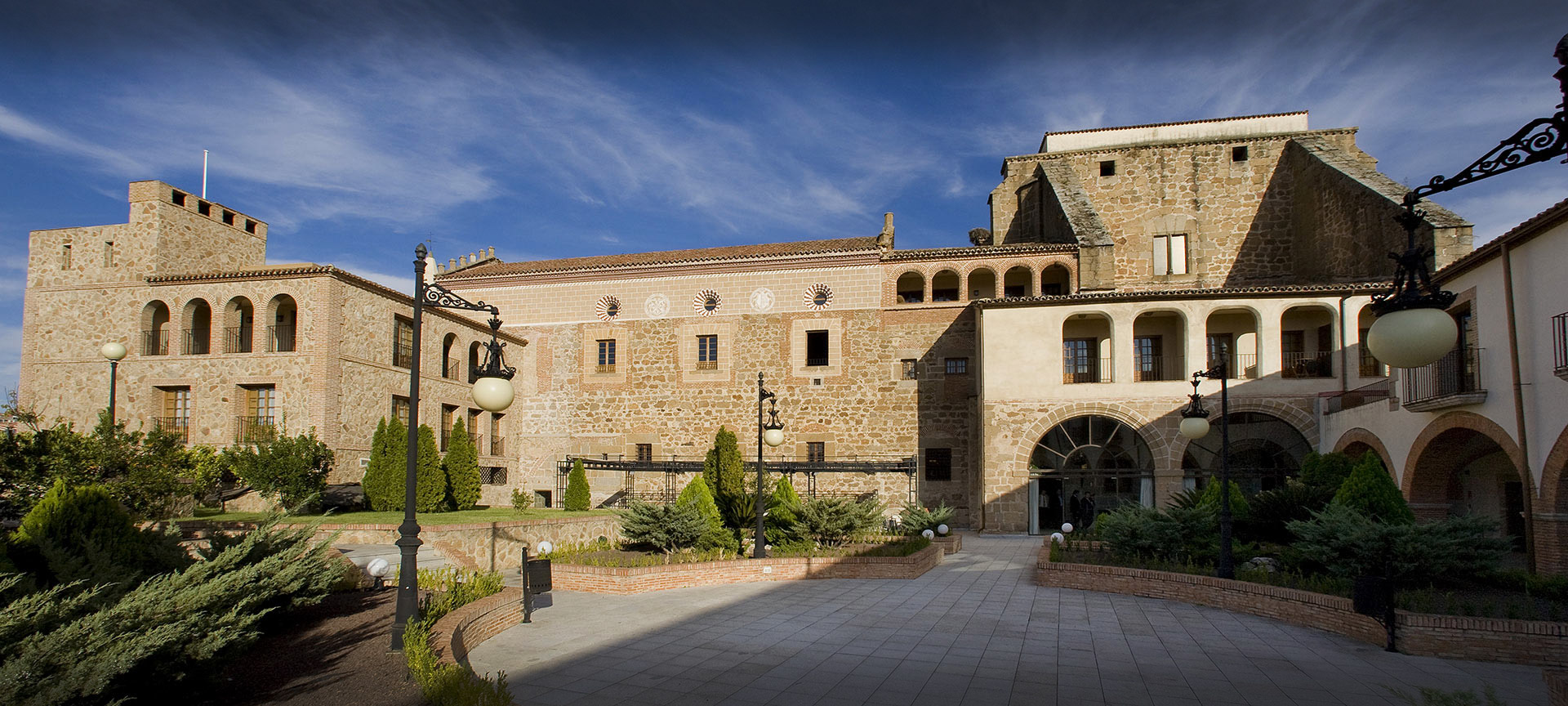 Veduta esterna del Parador de Plasencia Veduta esterna del Parador de Plasencia