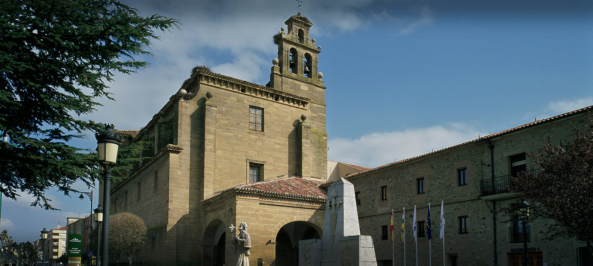 Vue extérieure du Parador de Santo Domingo Bernardo de Fresneda Vue extérieure du Parador de Santo Domingo Bernardo de Fresneda