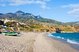 Plaża Burriana w Nerja w Maladze, Andaluzja