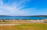 ガリシア州ア・コルーニャ県にあるアス・ポンテス湖ビーチ