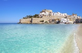 Vista de Peñíscola desde la playa. Castellón