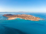 カナリア諸島州フエルテベントゥーラ島のそばにあるロボス島