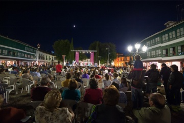 Festival de Almagro. Representação na Plaza Mayor