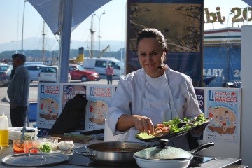 Live cooking demonstration at the Seafood Festival in O Grove (Pontevedra, Galicia)