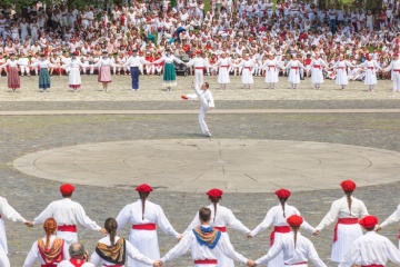 パンプローナ（ナバーラ） サン・フェルミン祭の伝統的ダンス