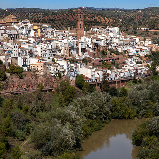 Vue du fleuve Guadalquivir à Montoro, Cordoue, Andalousie