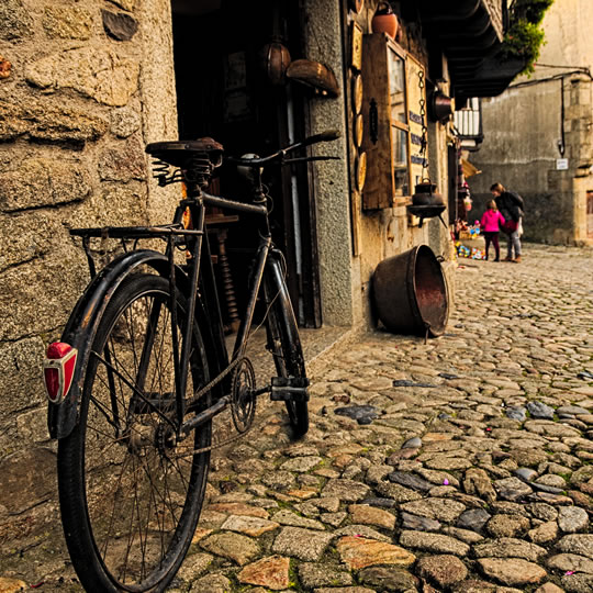 Rua da cidade medieval de La Alberca, Salamanca