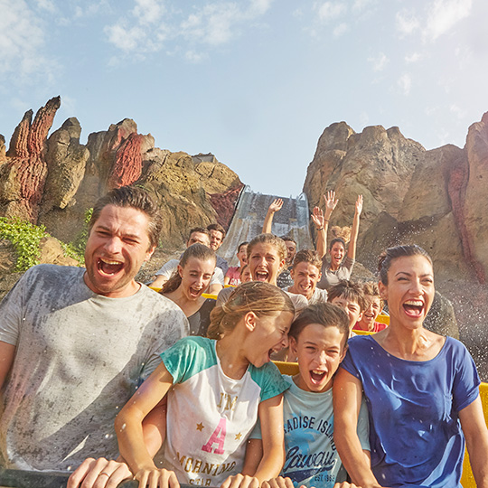 Fahrgeschäft Tutuki Splash en Port Aventura - Port