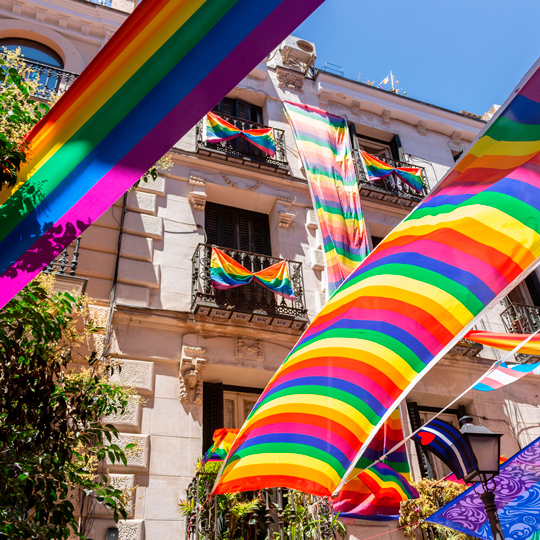 Détail du quartier de Chueca décoré pendant la Pride de Madrid, Communauté de Madrid
