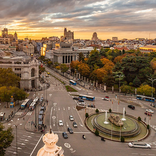 Blick auf die Plaza de Cibeles und Calle Alcalá vom Palacio de Cibeles