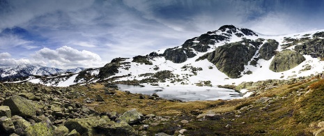 Laguna de Peñalara im Nationalpark Guadarrama, Madrid