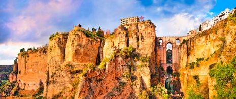 Casco antiguo y Puente Nuevo de Ronda en Málaga, Andalucía