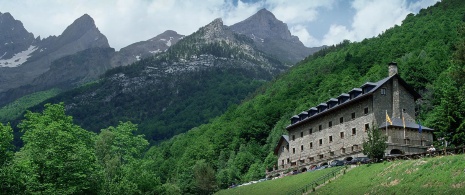 Veduta esterna del Parador de Bielsa