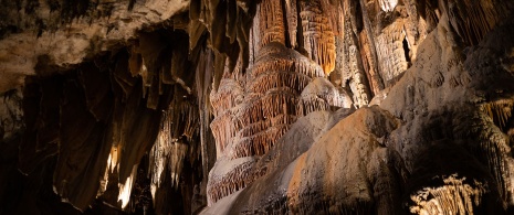 Höhle von Valporquero, León