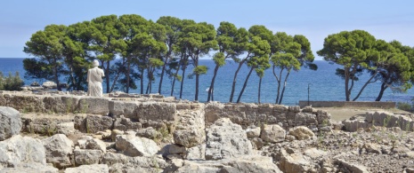 Vista do Esculápio no conjunto arqueológico de Empúries, em L