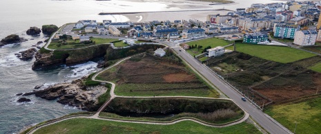 Aerial view of the seafront promenade in Foz