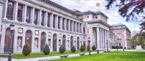 Entrada oeste do Museu Nacional do Prado, em Madri, Comunidade de Madri