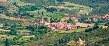 Blick auf Salinillas de Buradón in Álava, Baskenland